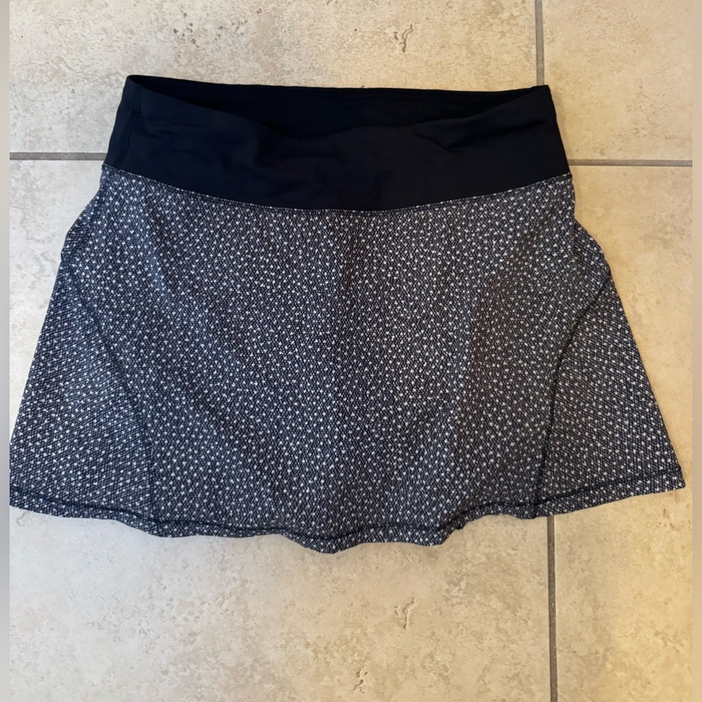Lululemon Circuit Breaker Skirt 13" DisperseDusky Lavender Black size 4 like new